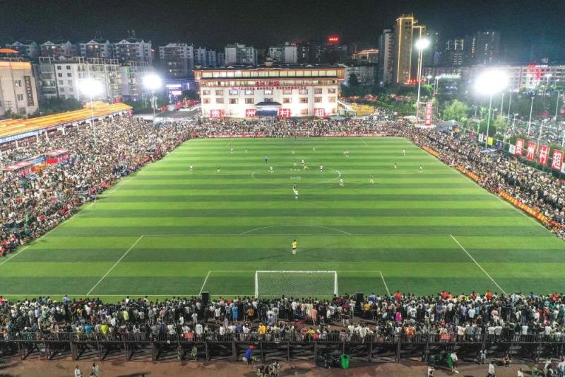 重庆还将举办重庆市青少年足球锦标赛、城市足球冠军联赛、重庆市青少年五人制足球锦标赛、重庆市足协杯赛（青少年组）、中国城市少儿足球联赛（重庆赛区）这“五大赛事”